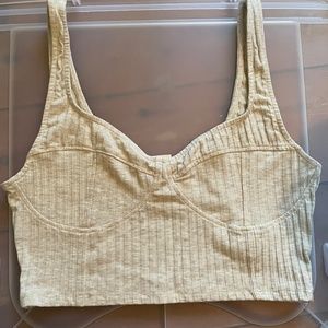 Crème Crop
